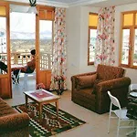Nar 4* Side