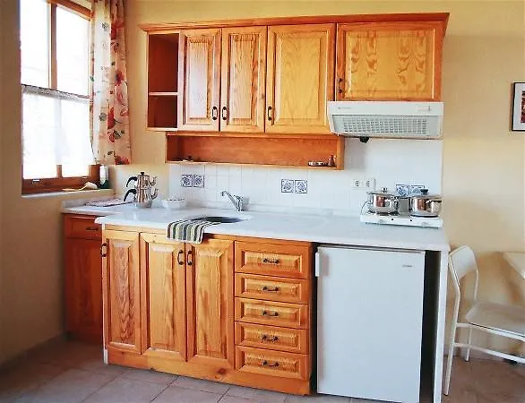 纳尔公寓式酒店 4*